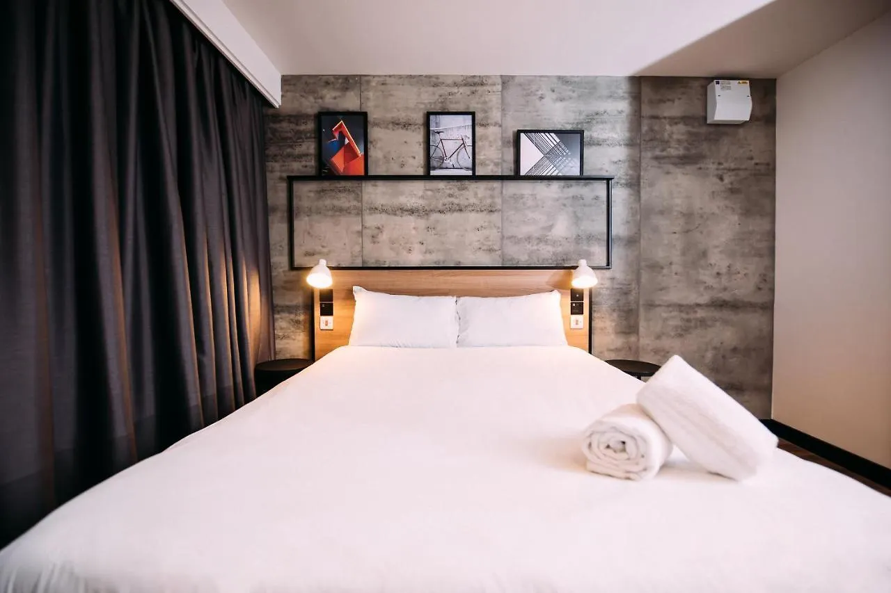 ibis Belfast City Centre 3*,