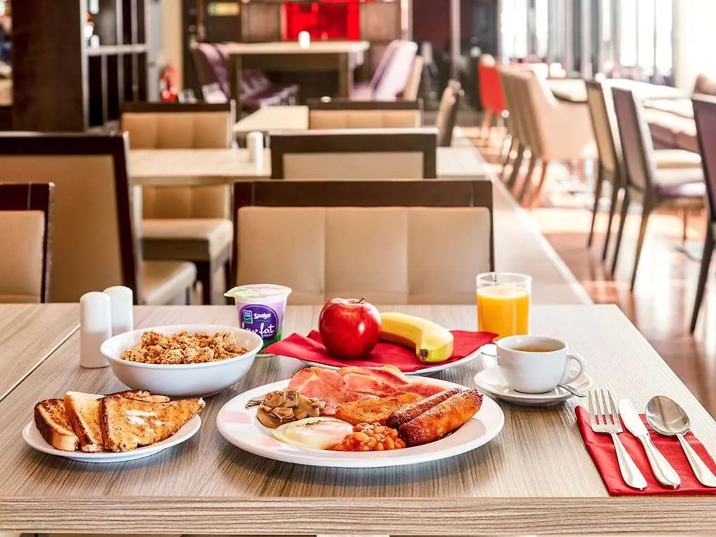 ibis Belfast City Centre 3*,