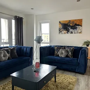  Apartment Sandford