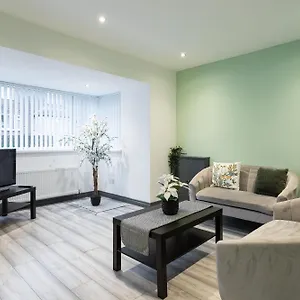  Holiday home Fully Refurbished North 2